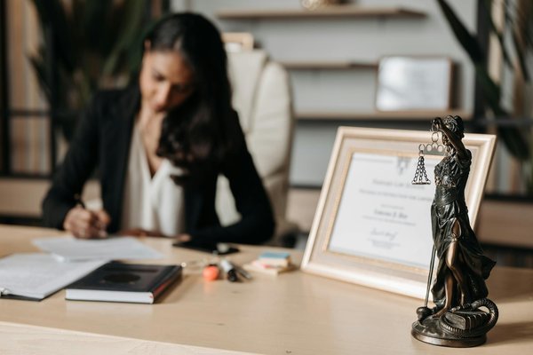 Avocat pour rupture conventionnelle à versailles : pourquoi choisir un expert ?